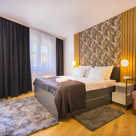 Happy House Old Town Luxury