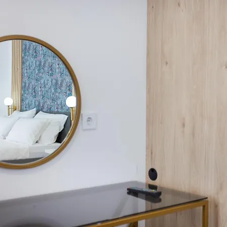 Happy House Old Town Luxury דירה