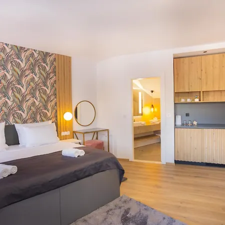 Happy House Old Town Luxury